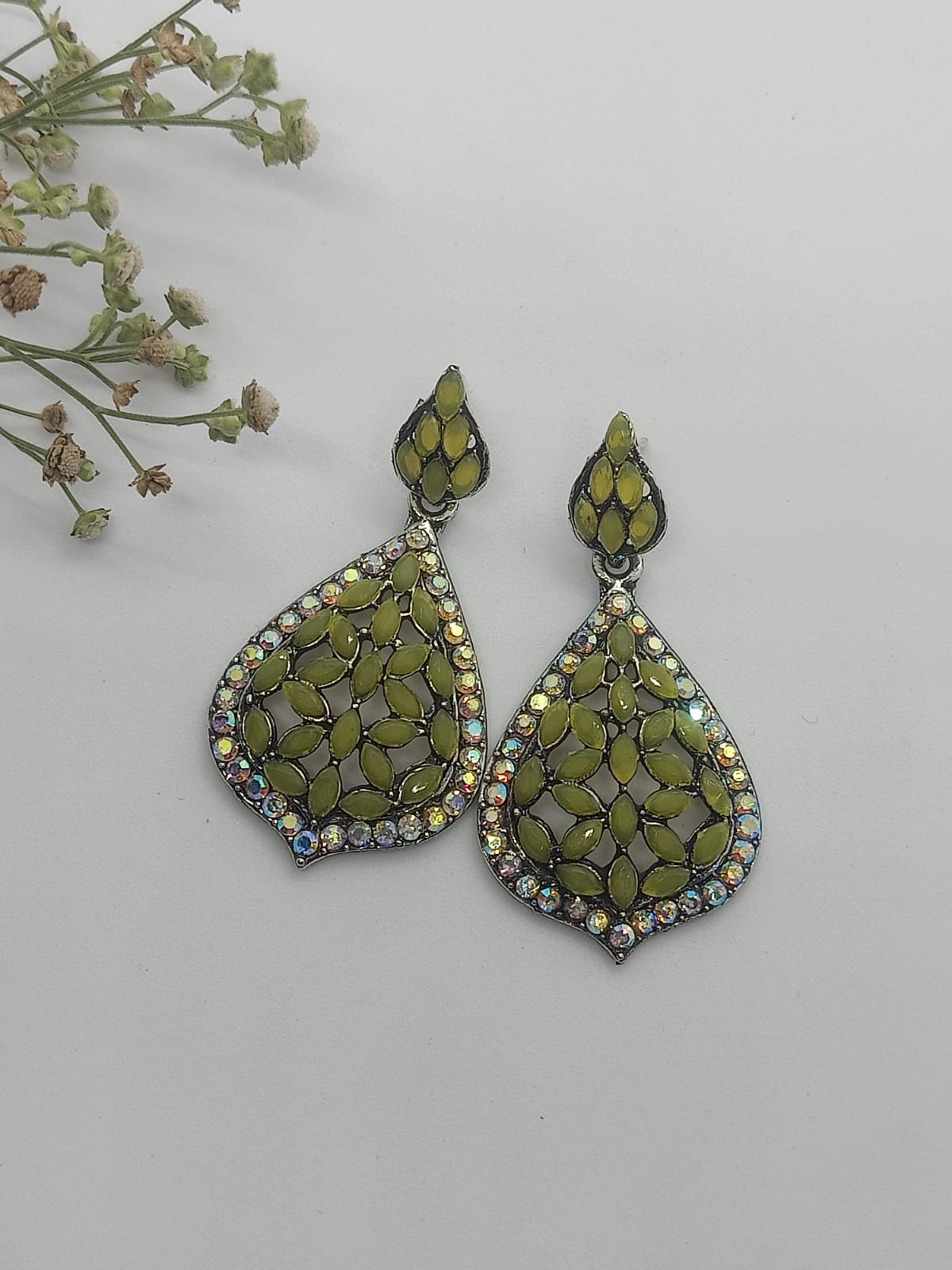 Drop Green Earrings